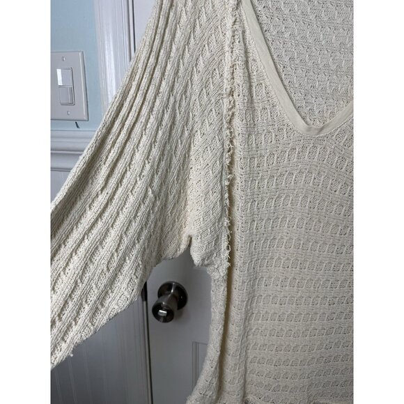 Free People cream Thien’s Hacci dolman sleeve winter casual sweater Medium - Picture 5 of 15